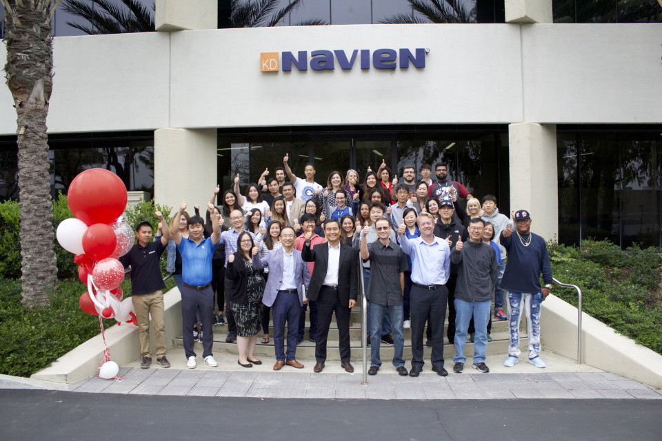 18 0427 Navien Irvine Employees Celebrate 1240 Years Thumbs up IMG 1289